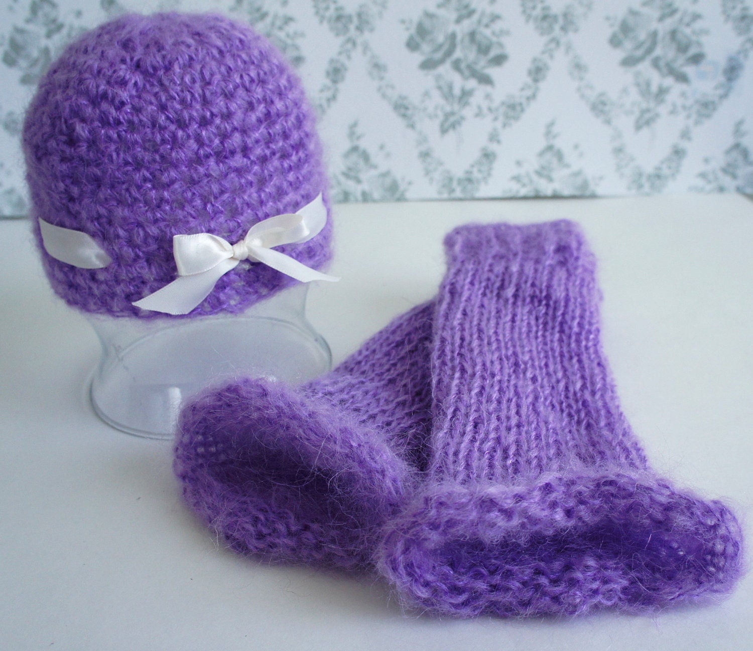 Crochet Baby Hat and Baby Leg Warmers Set, Newborn Photo Prop in Lavender Purple, Fuzzy and Chunky