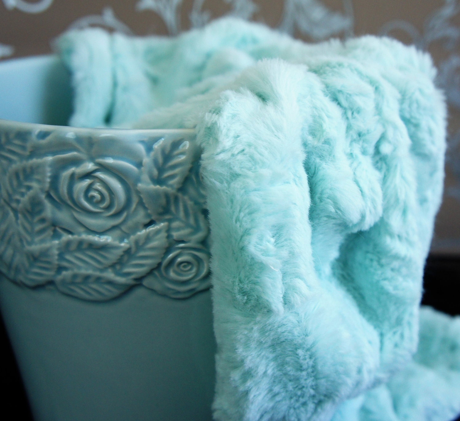 Shaggy Mink Faux Fur Nest Photography Prop Newborn Baby Toddler Floordrop, Size 24 x 21 Ligth Turquoise