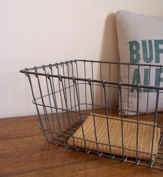 Vintage Wire Basket No. 34 / Farmhouse Rustic by Sawdusty on Etsy