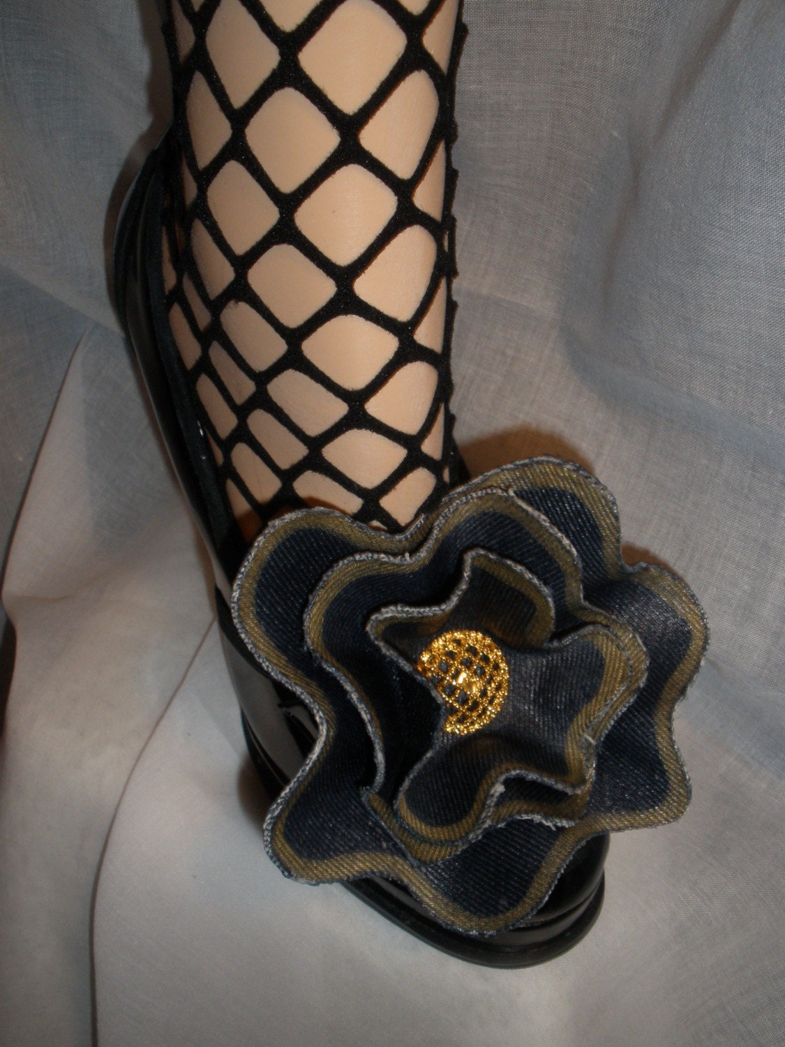Fabulous Shoe Wrap with Gold Button and Gold by DimensionalVision