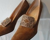 60s Shoes / 60s Pumps / Vintage 60s Brown Suede Pumps with Buckle by Deliso Debs Esquire with original box Size 9