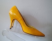50s Shoes / 50s Heels / Vintage 1950s Yellow Patent Leather Heels by Mario Pompo Size 9 s   Unworn