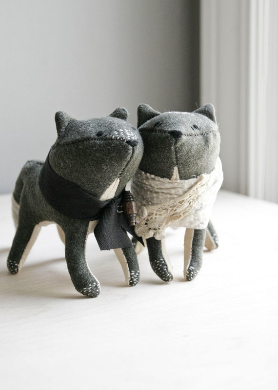 RESERVED / foxes in love / soft sculpture animals
