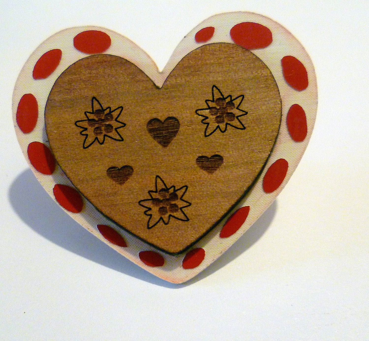 Wooden Gingerbread Heart Brooch - red and white