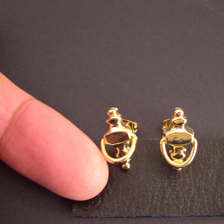 Working Gold Door Knocker Earrings