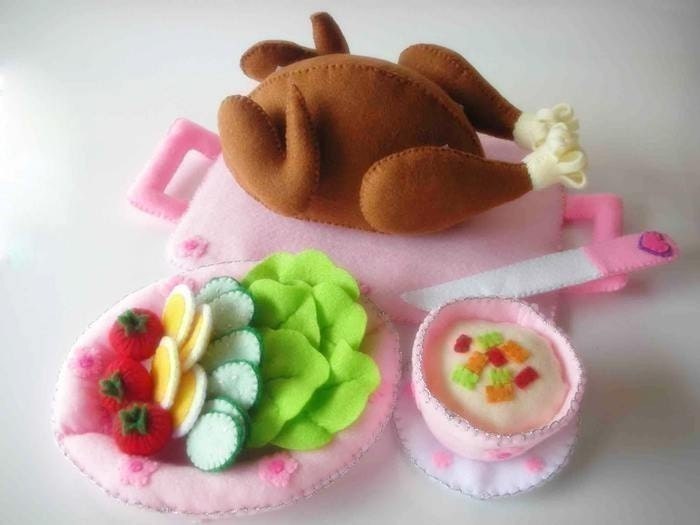 Chicken and Salad Party 3 PDF Felt Pattern