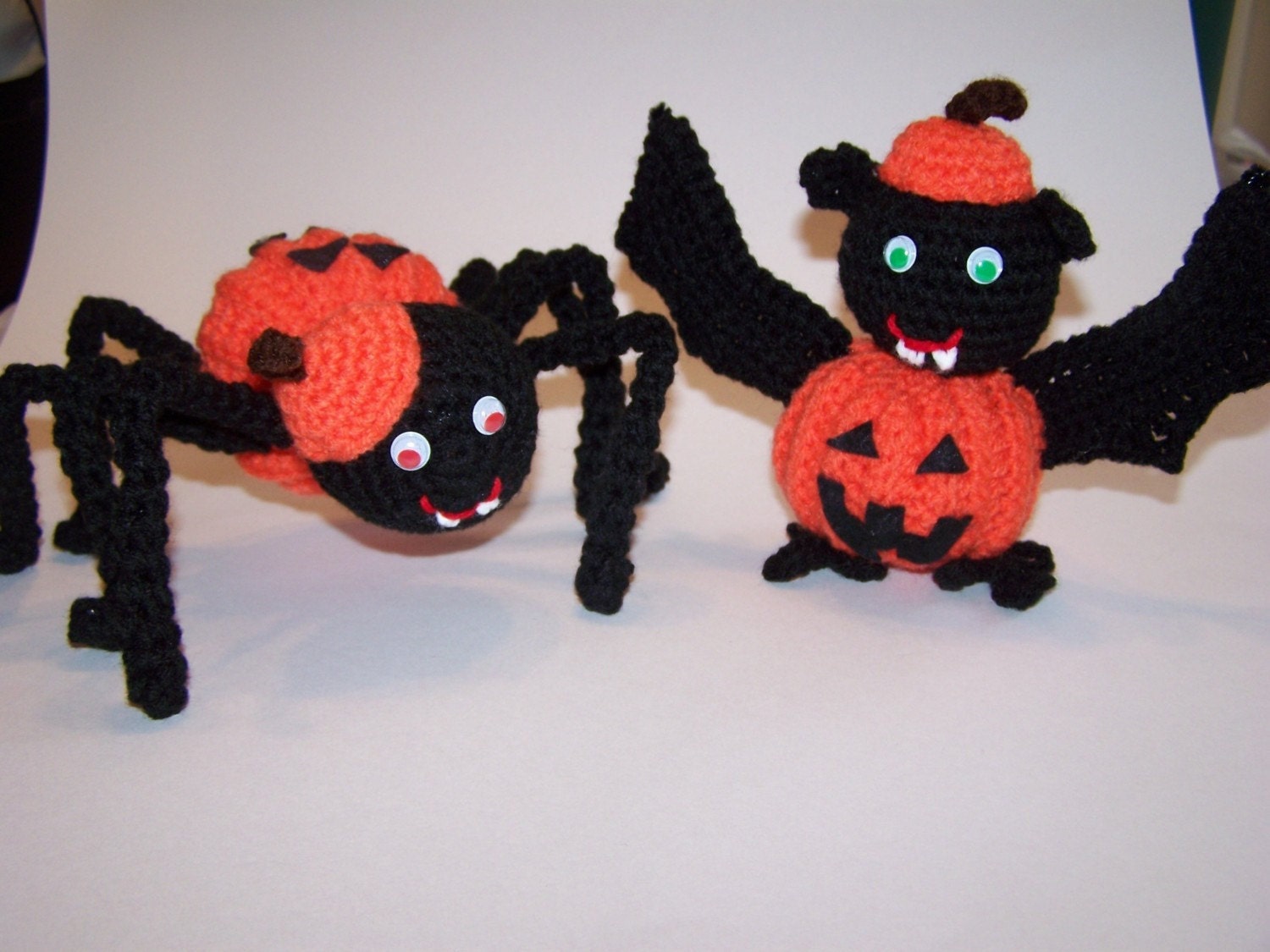 Pumpkin Spider and Pumpkin Bat PDF Pattern