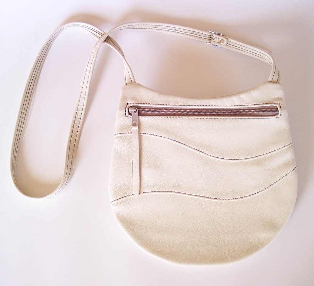 Off White Handbag - Crossbody Style Leather Purse - Large Round
