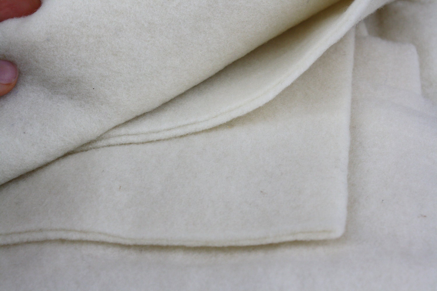 WHITE PREFELT, micron 21, 1 x 1 meter