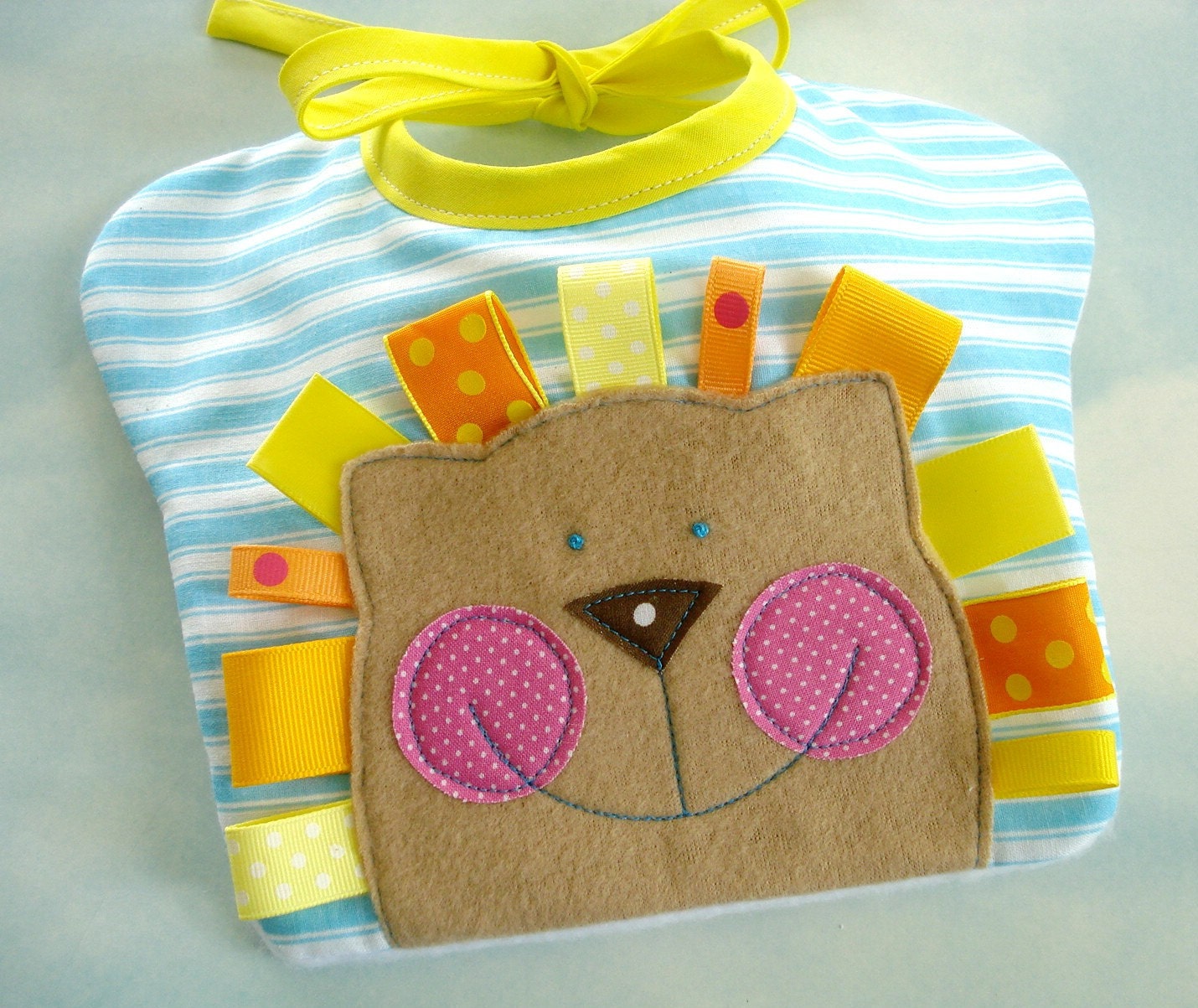 Happy Face Baby Bibs Sewing PDF e Pattern - Lion, Sun, Bunny and Tiger