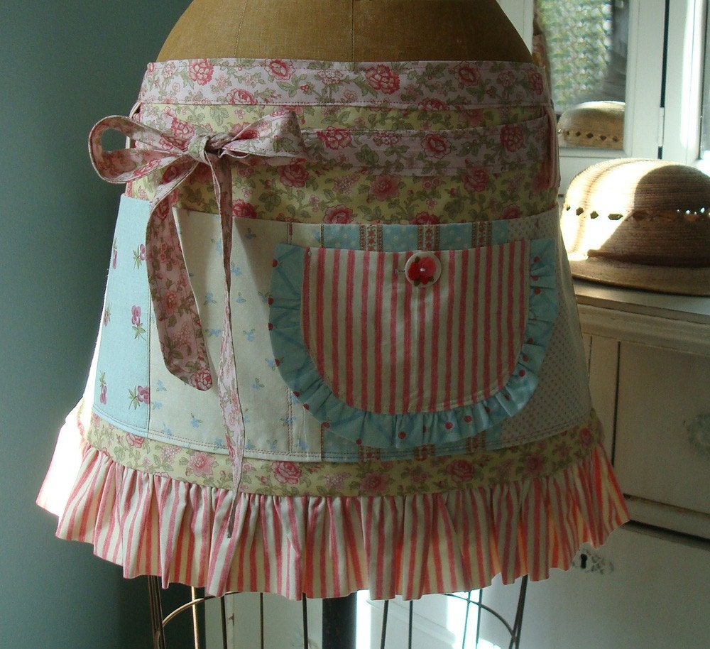 Handmaiden's Cottage Style Apron