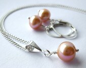 Handmade Pearl Gift Set. Peach. Silver