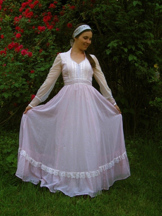 Pink GUNNE SAX LACE and Satin XS/S