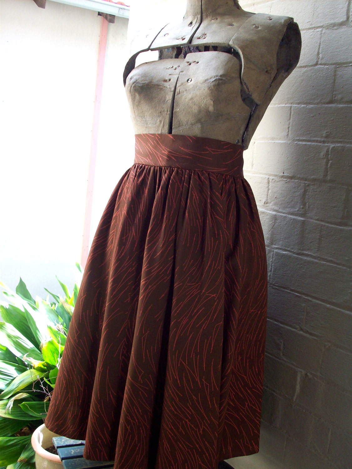 SALE // Enso Skirt, L, Chocolate - 50s style swing skirt made from Kimono
