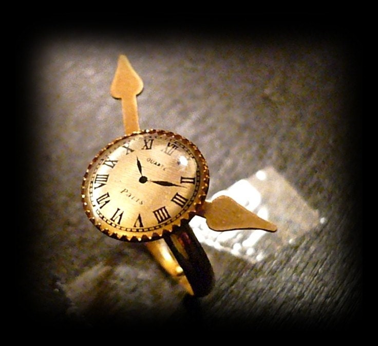 The illusion of time - Running Out Of Time Vintage Ring