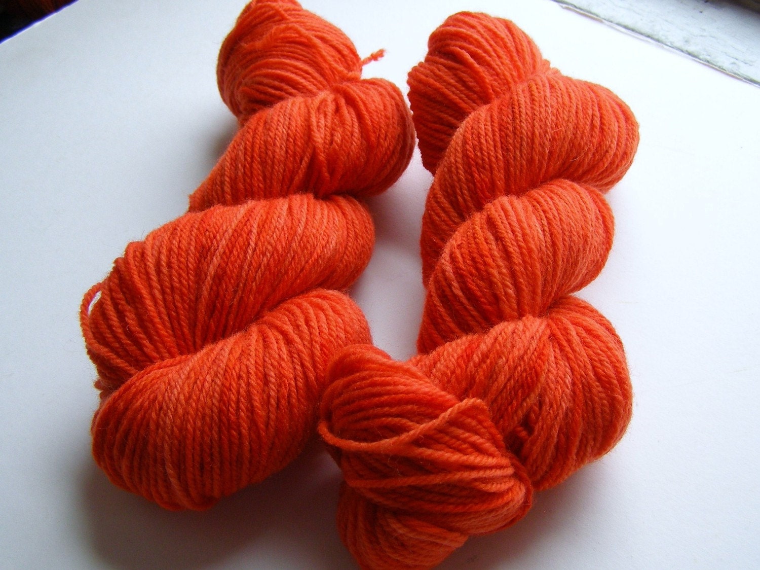 snapdragon worsted - bright red