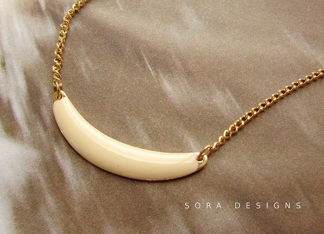 Vintage ivory enameled moon pendant necklace, vintage mod necklace, LAST ONE