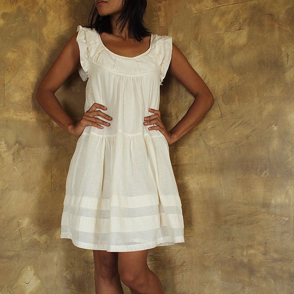 Kitty dress...Cream( M,L,XL)