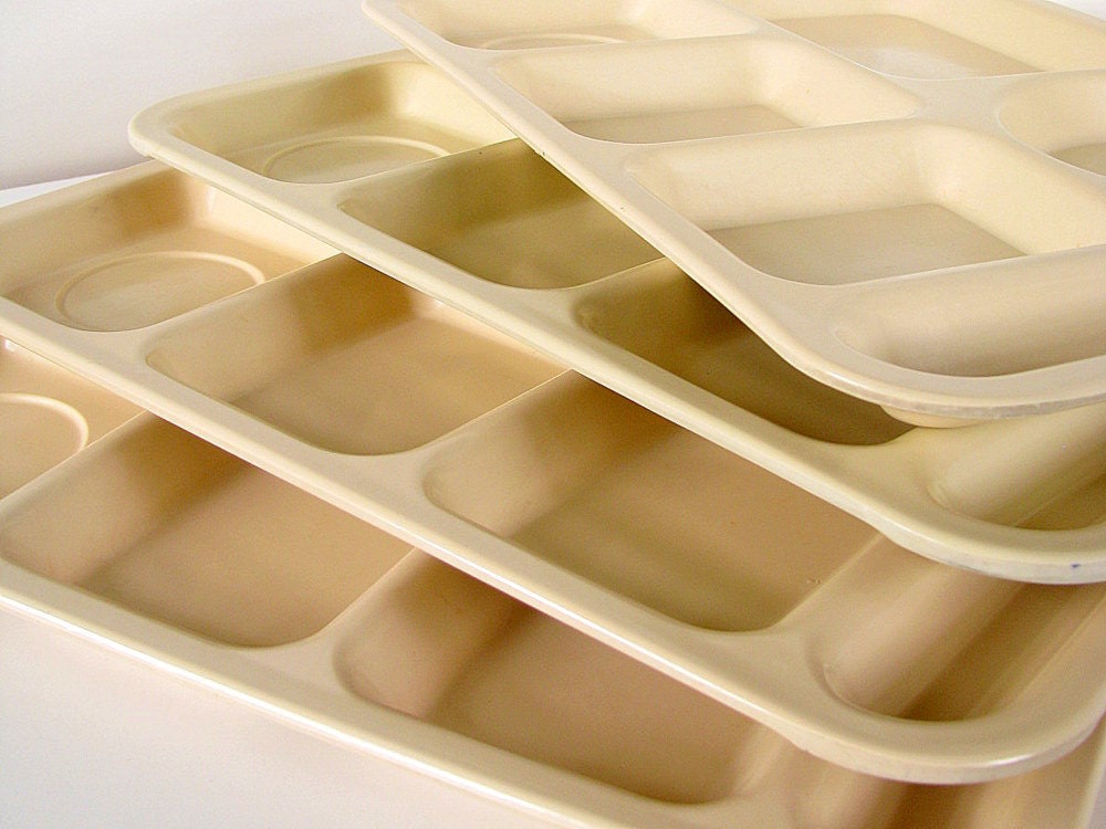 Vintage Lunch Trays, Set of 4 Tan Plates