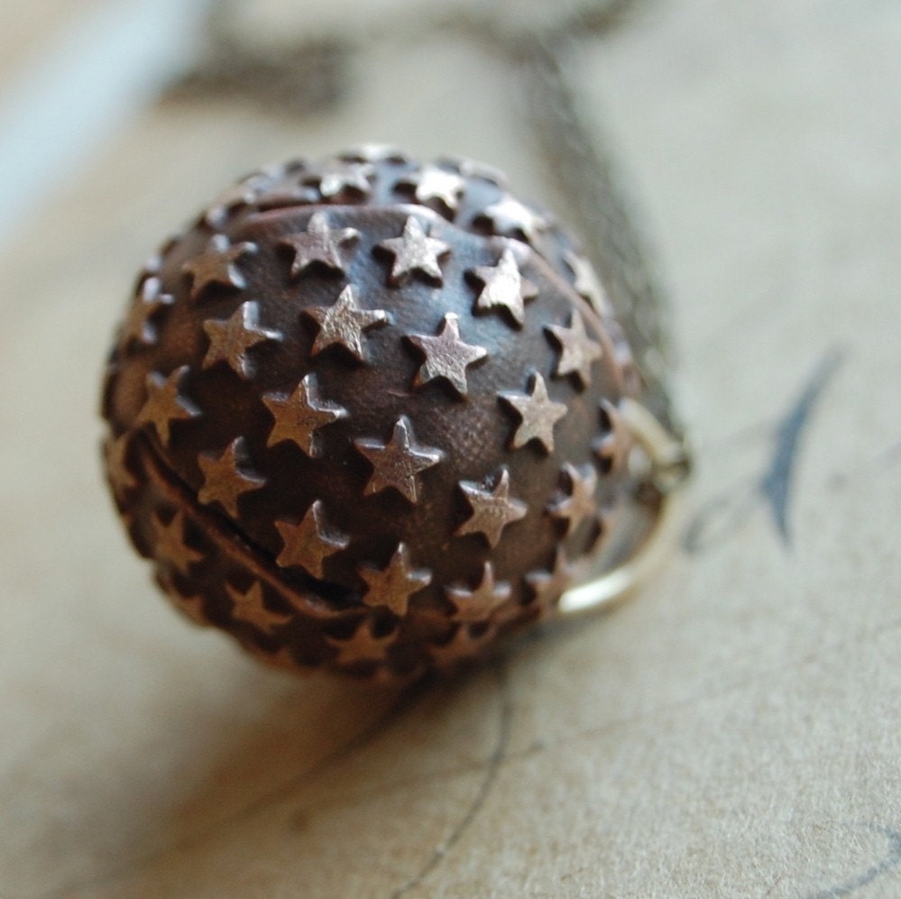 galileo - dimensional vintage gingerbread brass sphere with stars chain necklace