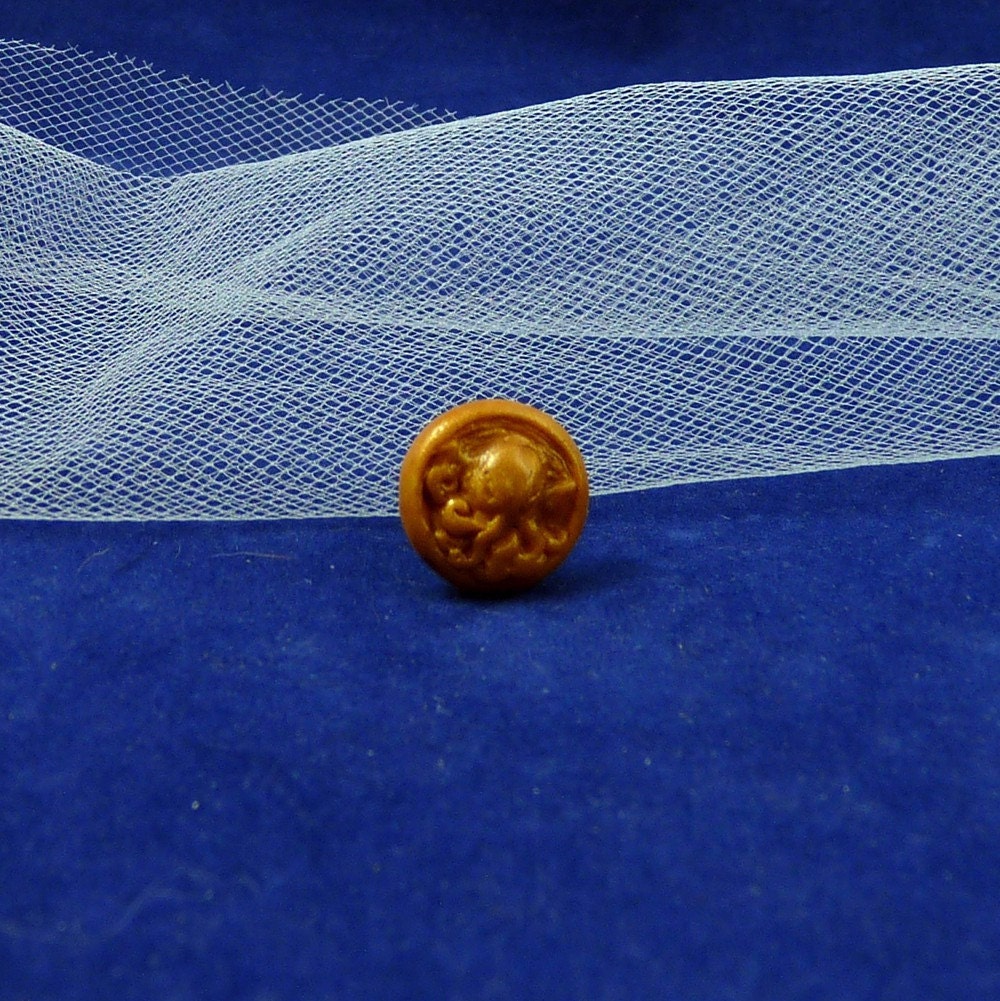 Brass Cthulhu Cameo Pin - Polymer Clay Horror Jewelry