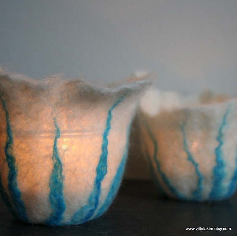 Votive Wetfelted candle light holder in white and aqua