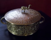 Sarna Brass India trinket box - c. 1970's - Elephant finial - Solid brass