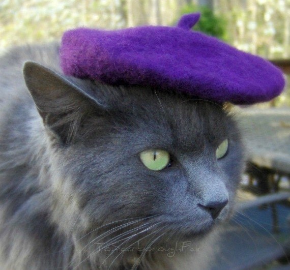Cat Beret Wool Felt Radiant Orchid Pure by ToScarboroughFair