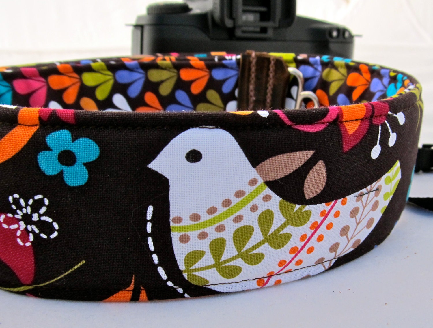 Reversible Funky dslr Camera Strap "Norwegen Birds" in bold colors of purple, adobe orange, teal and turquoise
