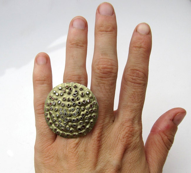 Statement ring, Eco friendly coktail ring, adjustable ring, big bold novelty ring, Bottlecap ring, big ring