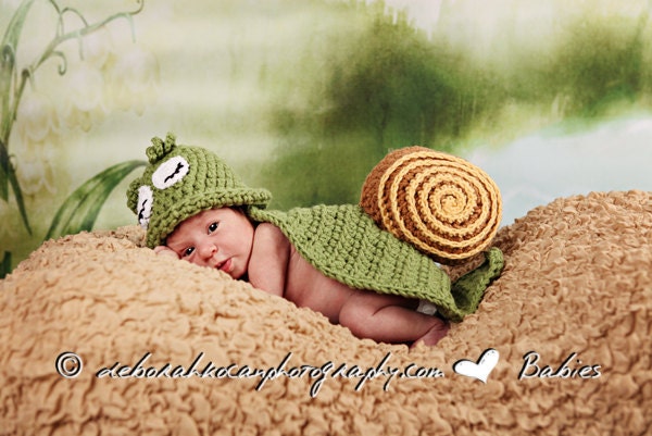 Snail / Slug Animal Cape Newborn Photography Prop