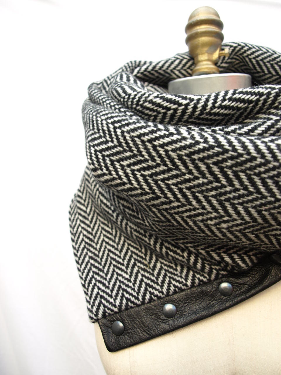 Reserved for HenriettaDevine Herringbone Chunky wool circular infinity scarf