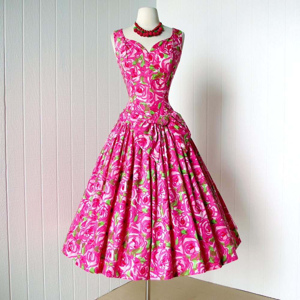 vintage 1950's dress ...gorgeous SUZY PERETTE new look french indigo print abstract rose cotton full skirt pin-up party dress