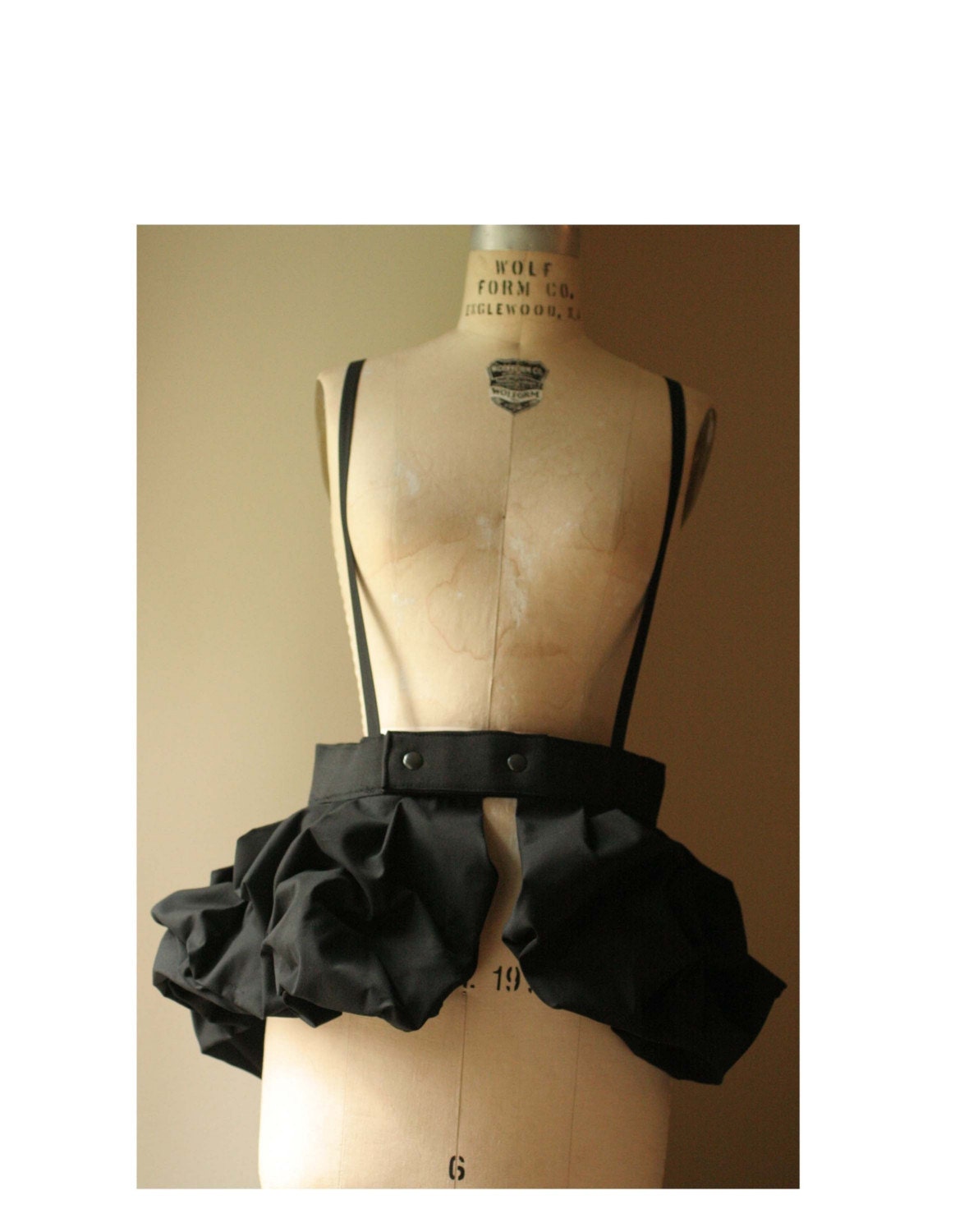 Lysistrata Bustle Noir