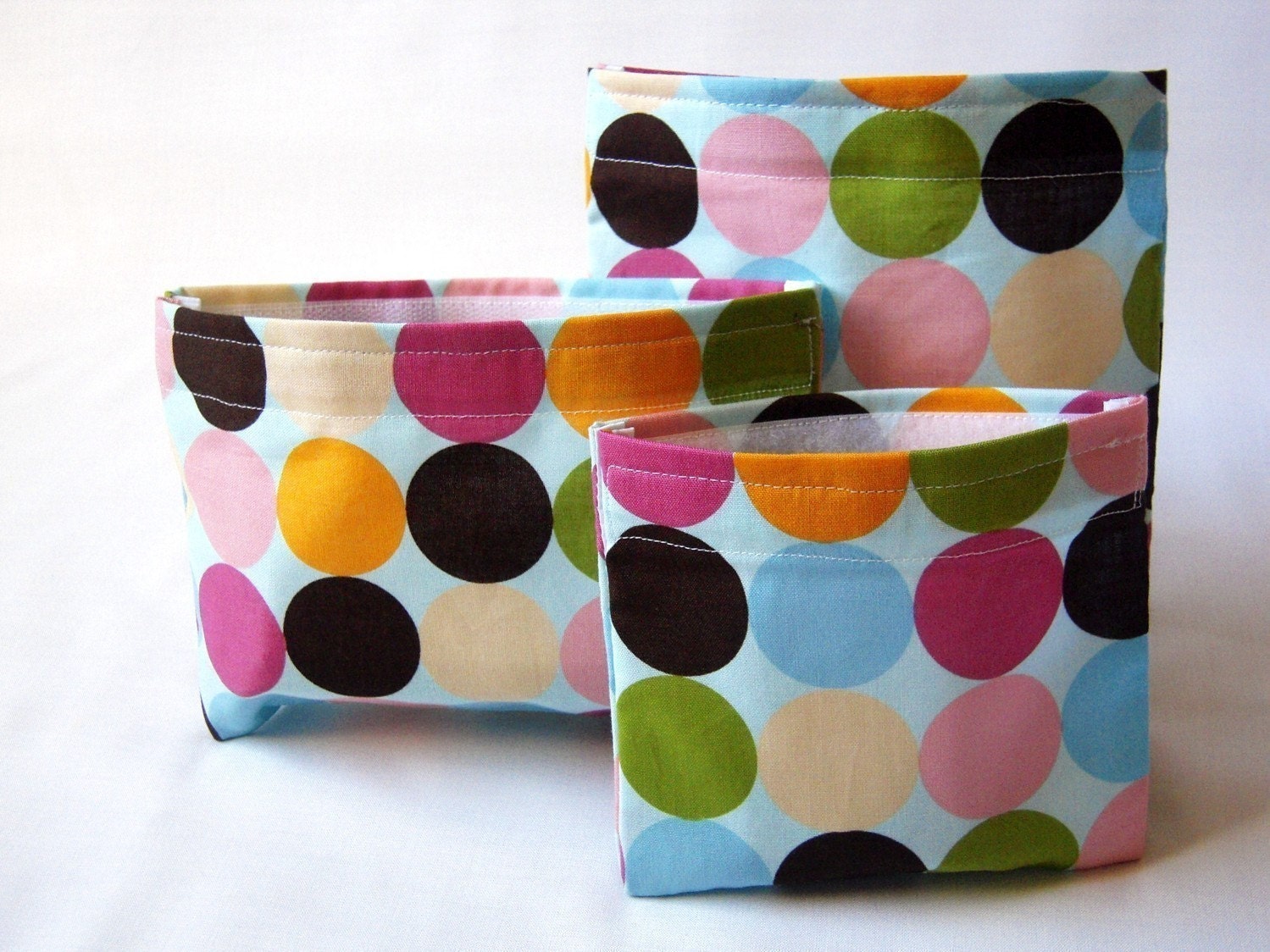 Reusable Snack Bags and Reusable Sandwich Bag - Set of 3 Reusable Lunch Bags - Neopolitan Polk A Dot - Eco Freindly Bag Set