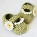 Instant download - Crochet PATTERN (pdf file) - Daisy Braided Strap Booties (0-6,6-12 months)