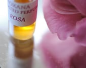 Rosa natural perfume, a botanical bouquet of roses. Vial filled with 1 gram of pure perfume extract. - IlluminatedPerfume