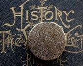 Hedera helix Natural Solid Perfume in a Victorian Compact - A green fragrance devoted to the Tree Ogham of Ivy - Pagan, celtic lore