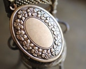 Solid Natural Perfume Locket with Vintage Charm - Bridesmaid Necklace, Gift Bridal Jewelry, Romantic Wedding