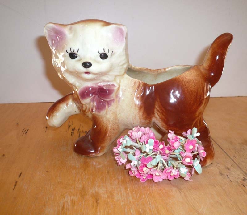 Vintage Ceramic  Kitty Cat Figurine Planter Nursery Decor