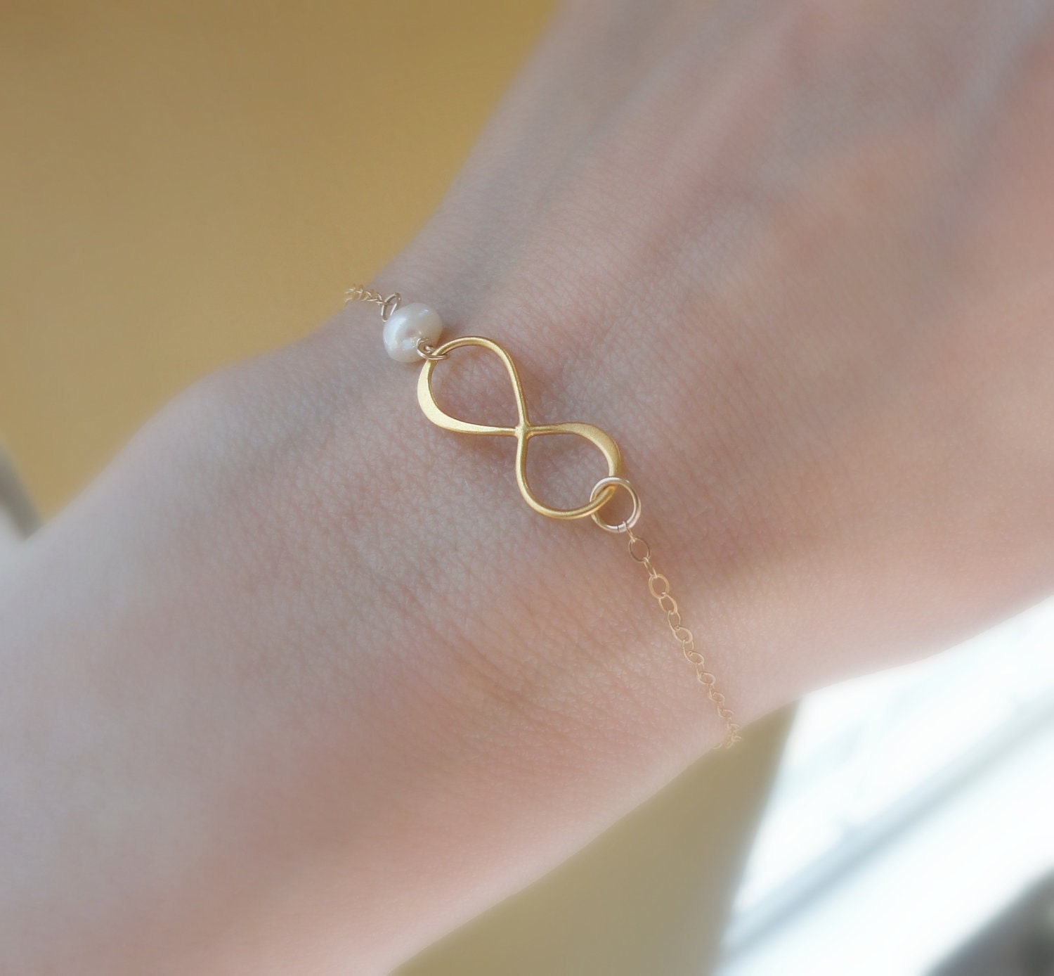 Bridesmaid gifts, gold Infinity Bracelet, figure eight bracelet, infinity jewelry, skinny gold bracelet, pearl bracelet