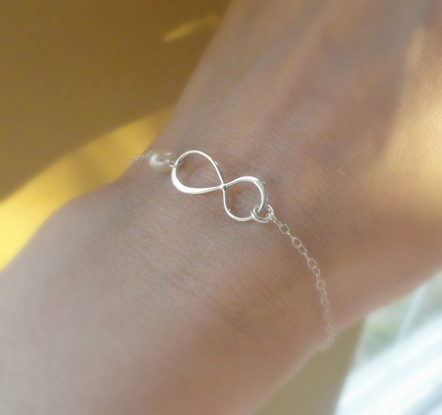 ON SALE Mothers card with silver infinity bracelet, pearl bracelet, mother of the bride, mother of the groom, mothers day gift, gifts for m