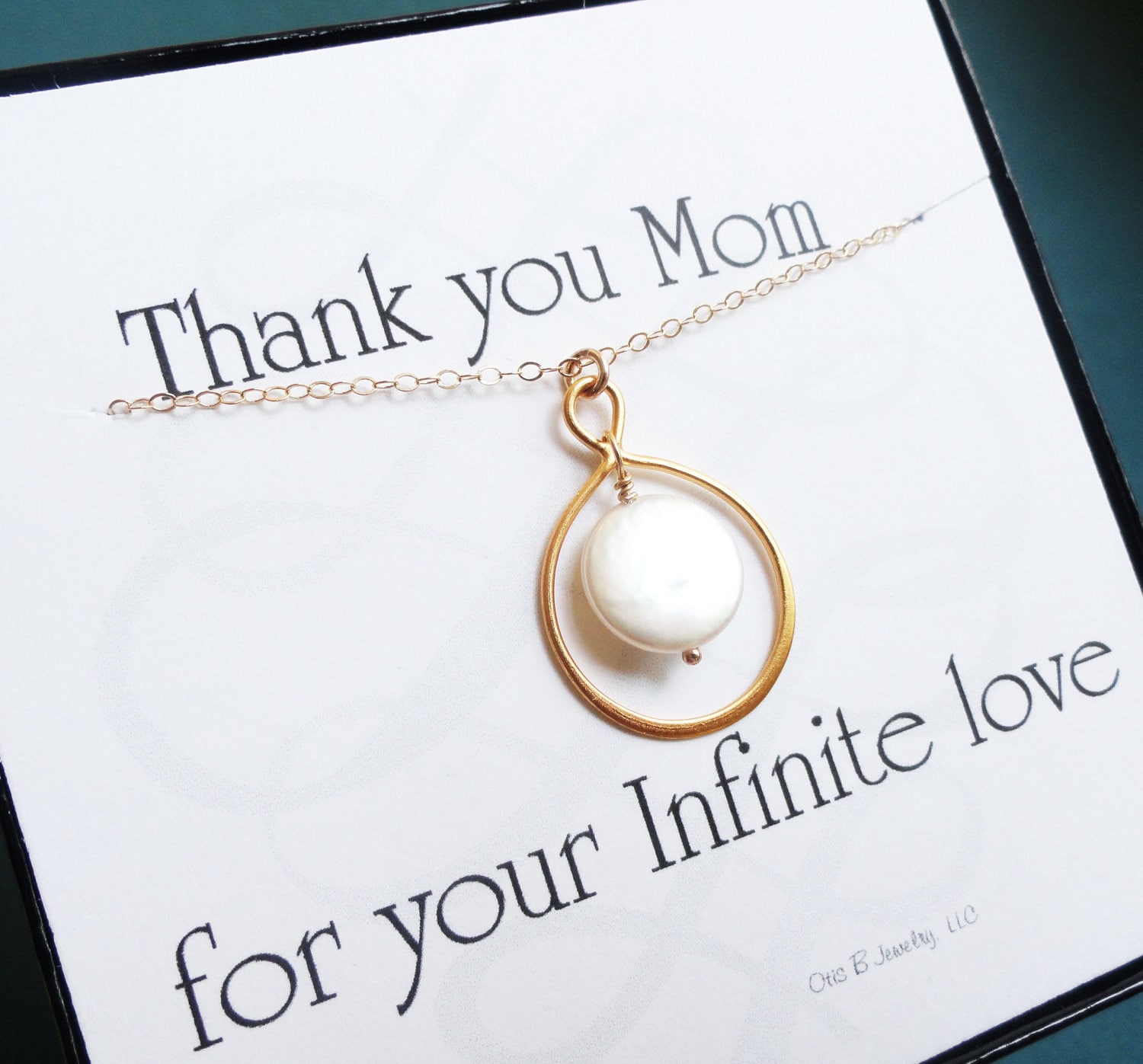 Mothers  Necklace on Mothers Day Card With Gold Infinity Necklace  Pearl Necklace  Mother