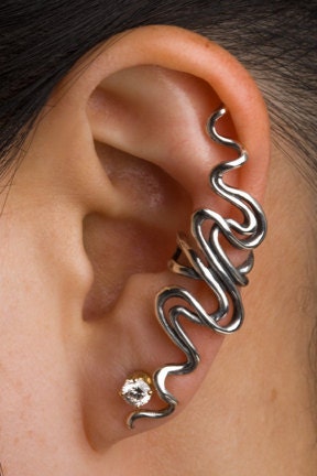 Silver Sidewinder Ear Cuff