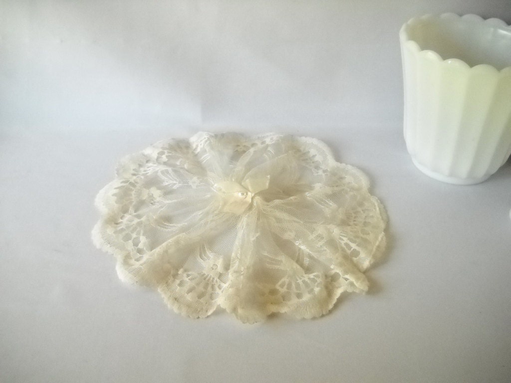 Vintage Lace Fascinator Veil Hat Chapel Cap Wedding Bridal Headpiece Antique White