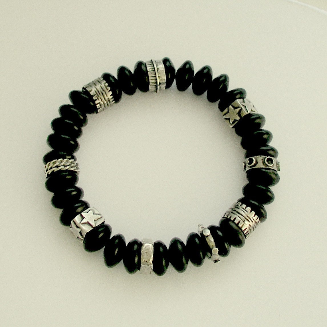 Onyx stones mixed silver beads bracelet. - Winter clouds.