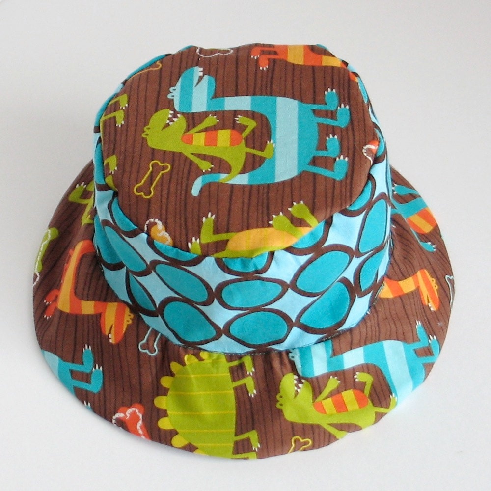 Bucket Sun Hat for Boys, Beach Wear, with Dinosaurs and Animals, Reversible