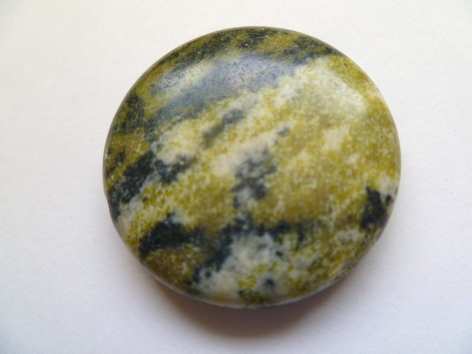 Bead, Yellow "Turquoise", 30mm rounds