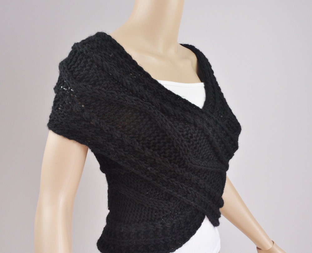 Super Slim - Cross Sweater/Capelet/Neck warmer in BLACK