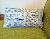 Teal Chevron Lombar Pillow